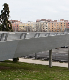 Eurofinsa construyendo futuro.Pasarela de Ramón Aguinaga en la M30, Madrid.Españ