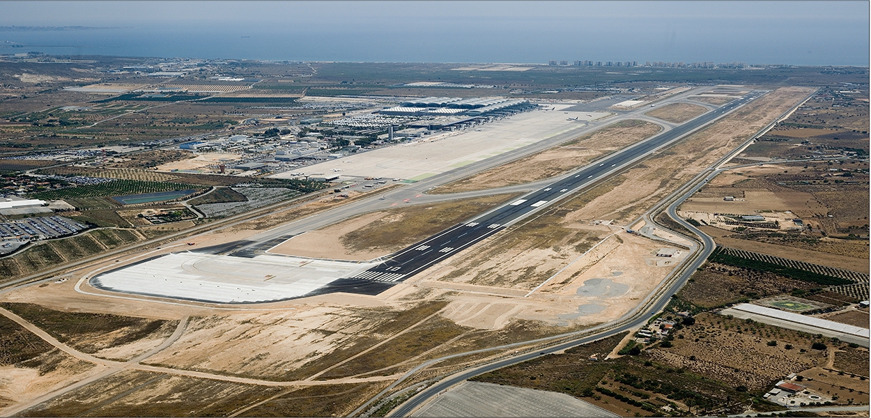 Eurofinsa construyendo futuro-Aeropuerto de Alicante, zona de espera aeronaves.E