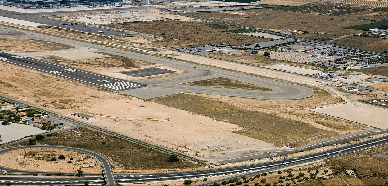 Eurofinsa construyendo futuro-Aeropuerto de Alicante, zona de espera aeronaves.E