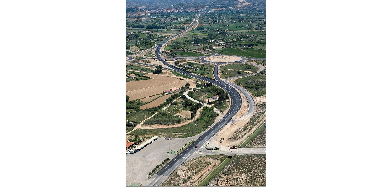 Eurofinsa construyendo futuro.Carretera variante de Alcañiz,Badajoz.España